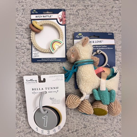 Lot Of 3 - Itzy Ritzy & Bella Tunno Rattle Plush Teething Teether Activity Toy - Picture 1 of 5